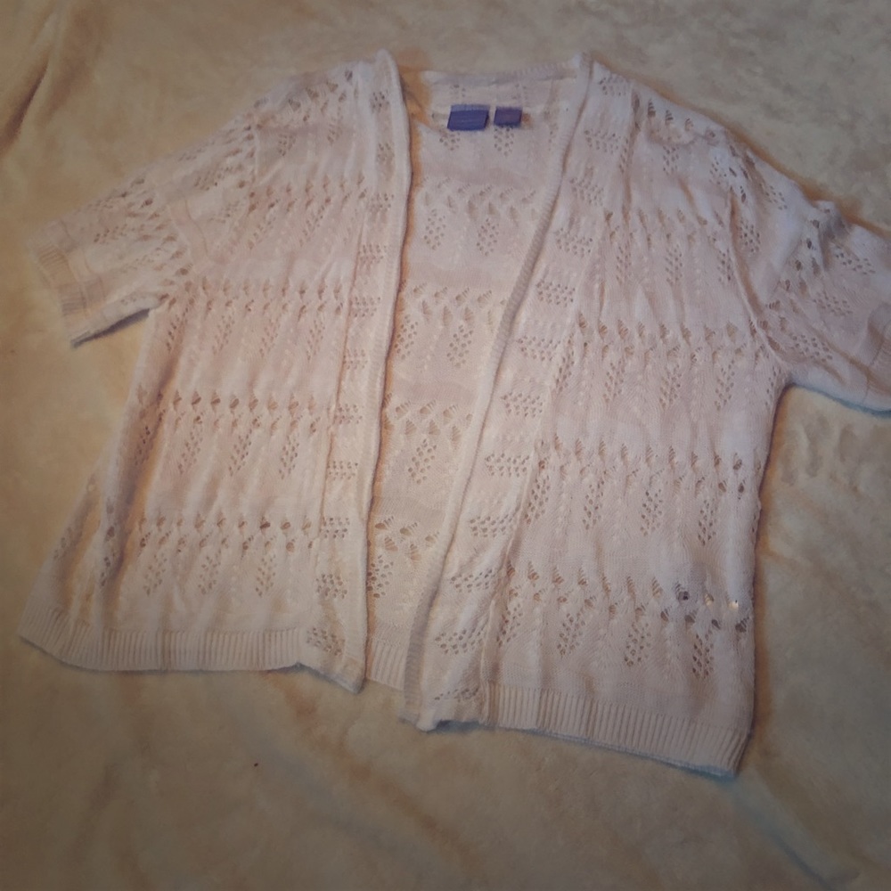 Light short sleeve white Cammy sweater